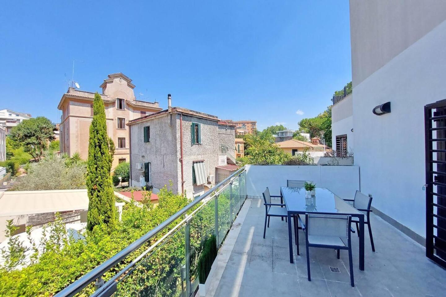 Terrace 2 Rom